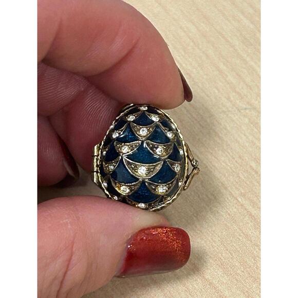 Ring - Picture 7 of 7